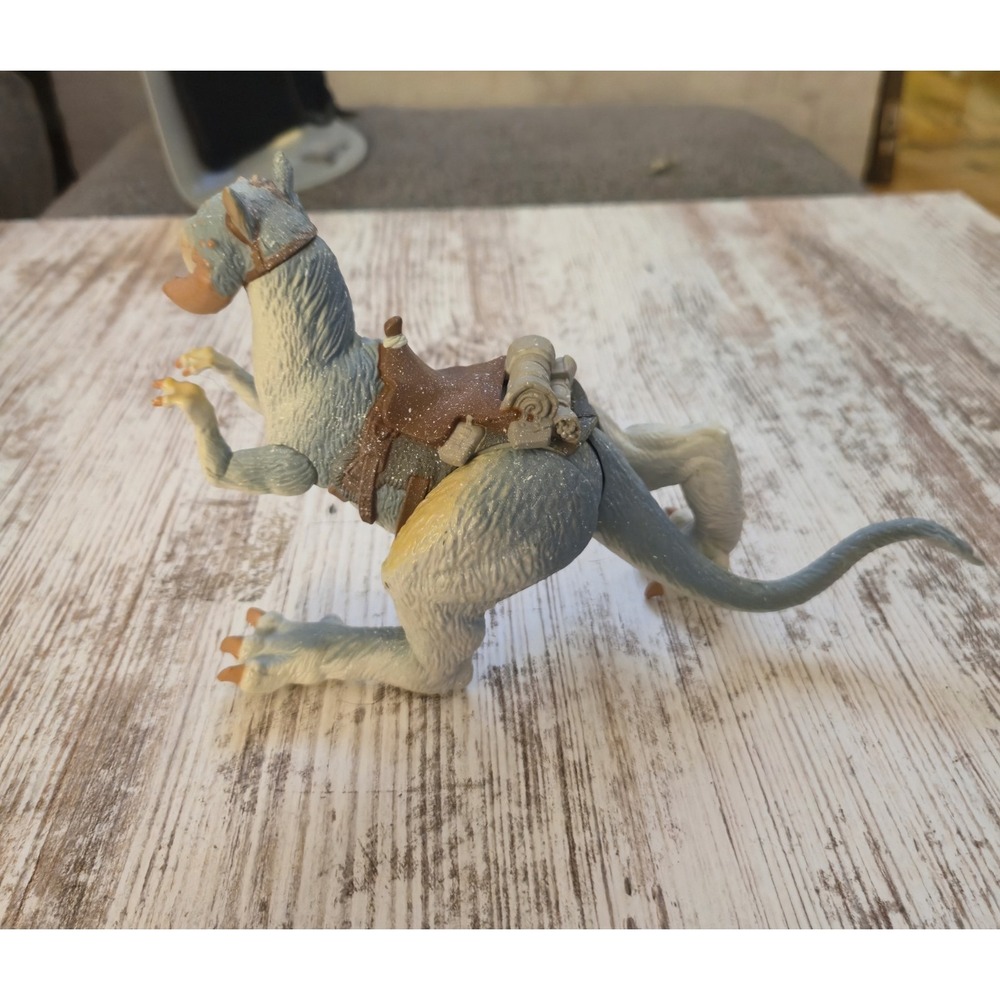 Star Wars Tauntaun with Saddle - 1997 Kenner Power of the Force - Loose